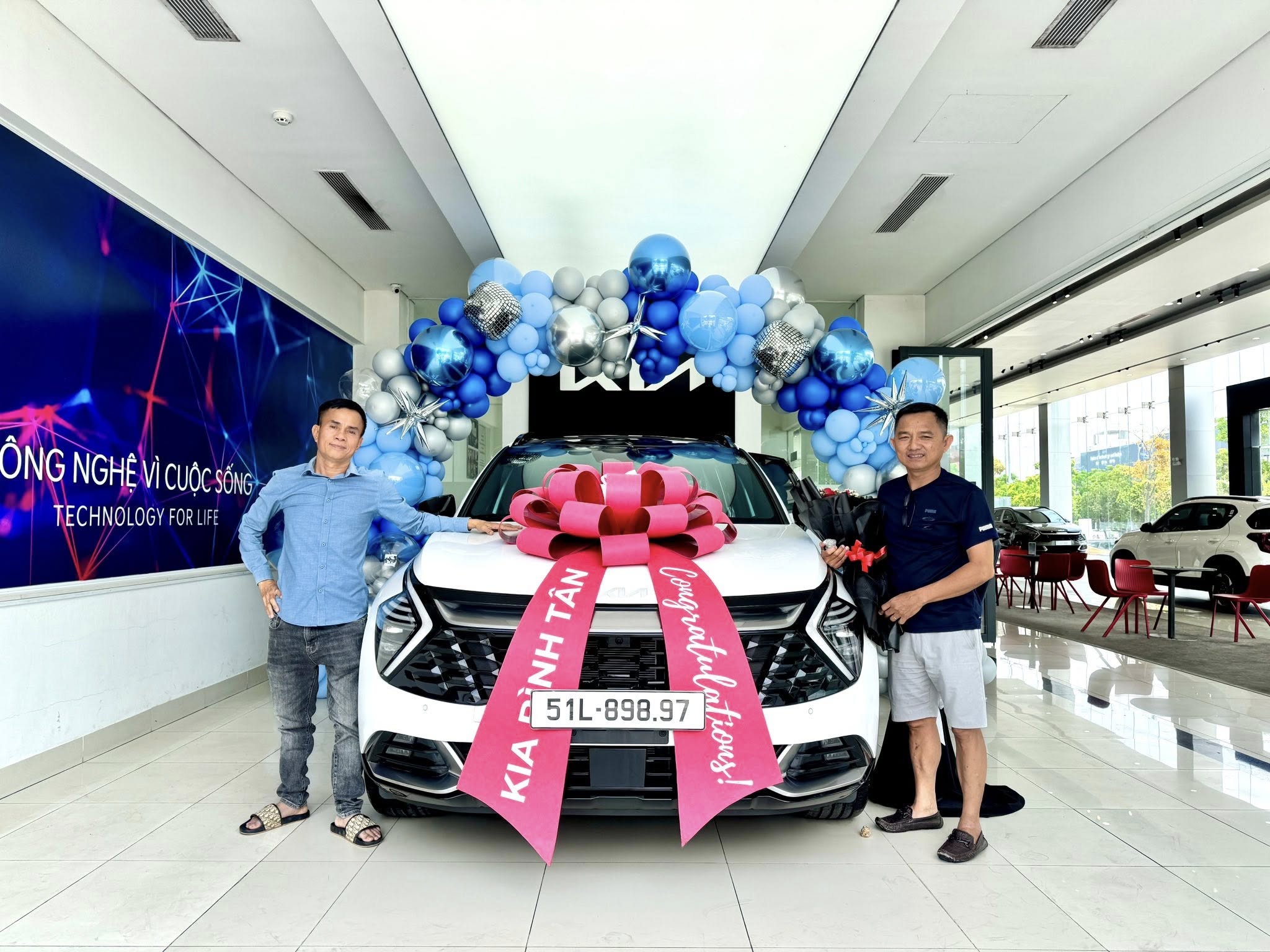 Một số hình ảnh giao xe tại KIA BÌNH TÂN 16 Một số hình ảnh giao xe tại KIA BÌNH TÂN 496049483 535669806283042 7783524737415946965 n Một số hình ảnh giao xe tại KIA BÌNH TÂN
